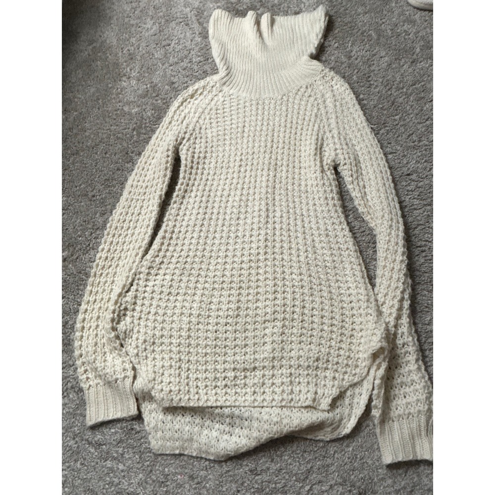 rue21 Cream Waffle Knit Turtleneck Sweater Small Ivory High Low Pullover